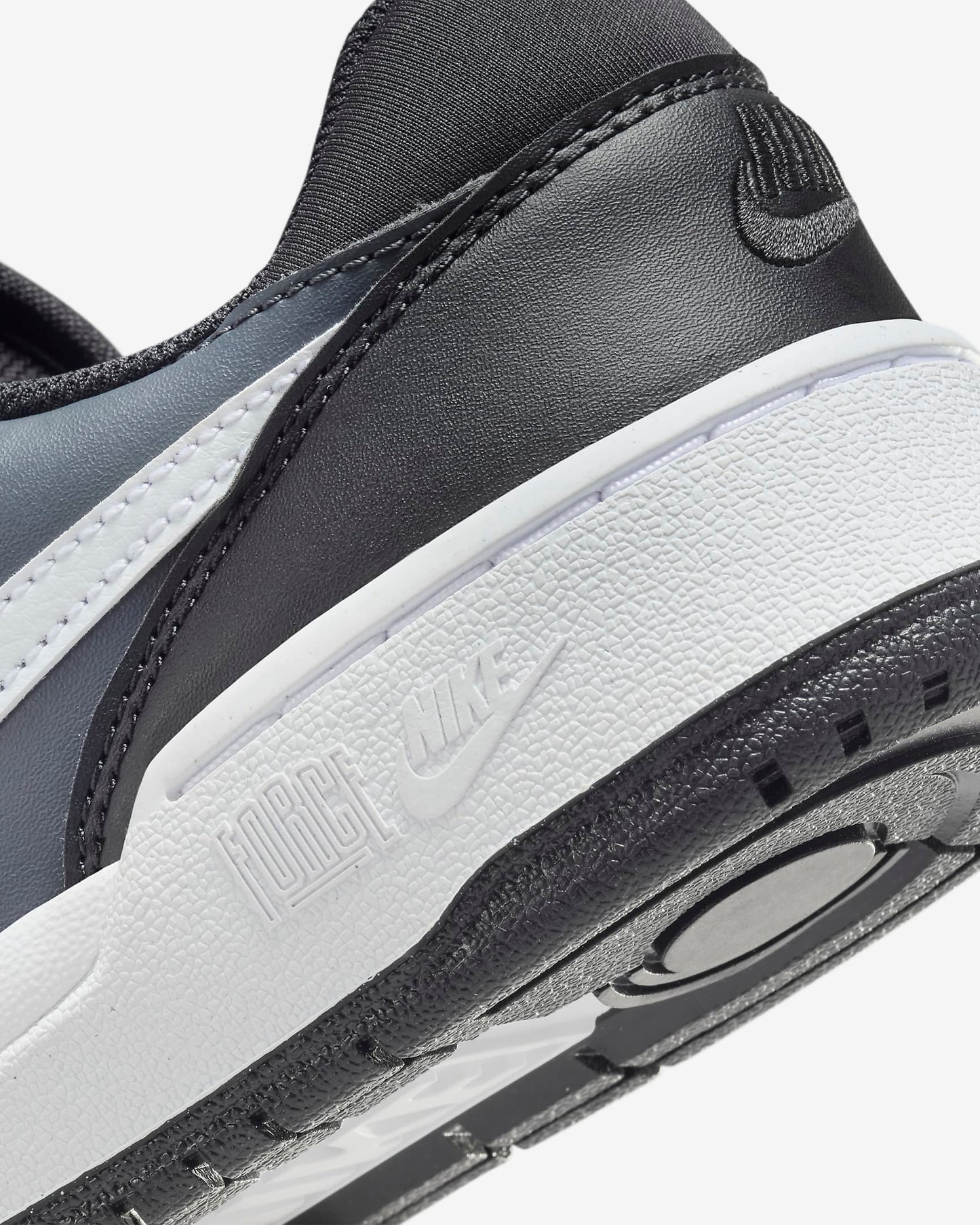 Nike Full Force Low