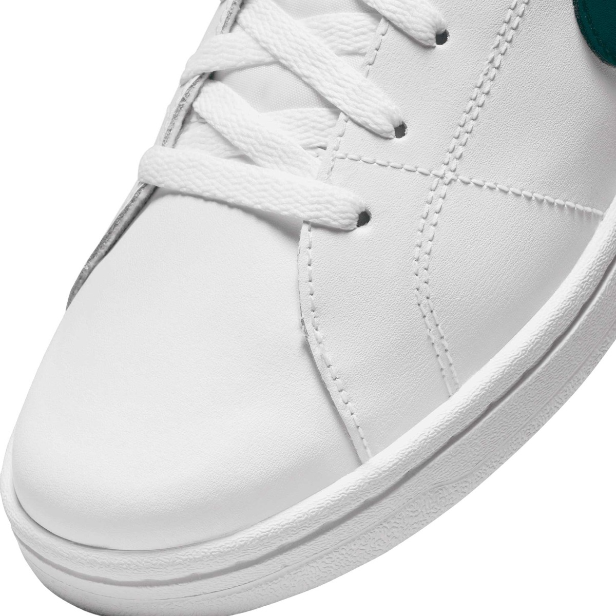 Nike Court Royale 2