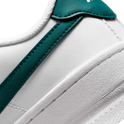 Nike Court Royale 2