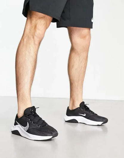 Nike Legend Essential 3