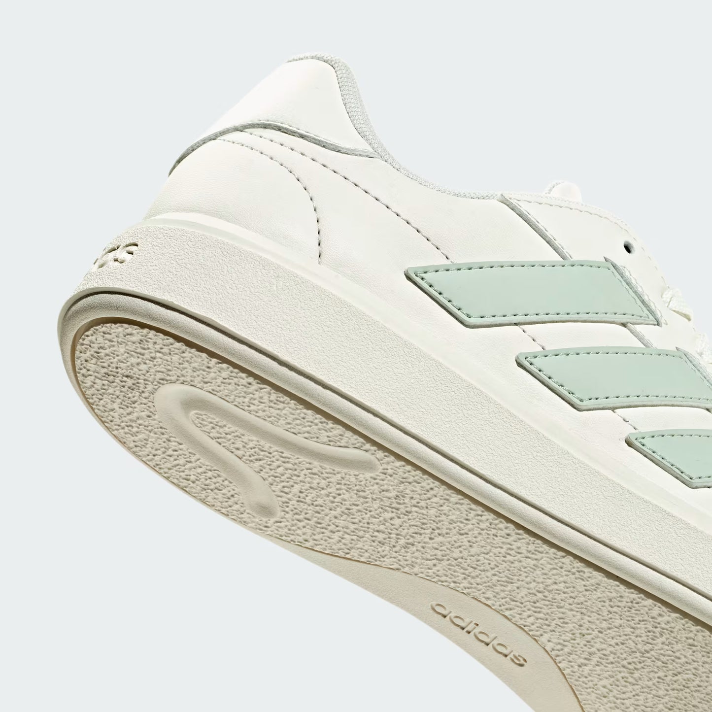 Adidas Courtblock