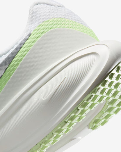 Nike Revolution 8
