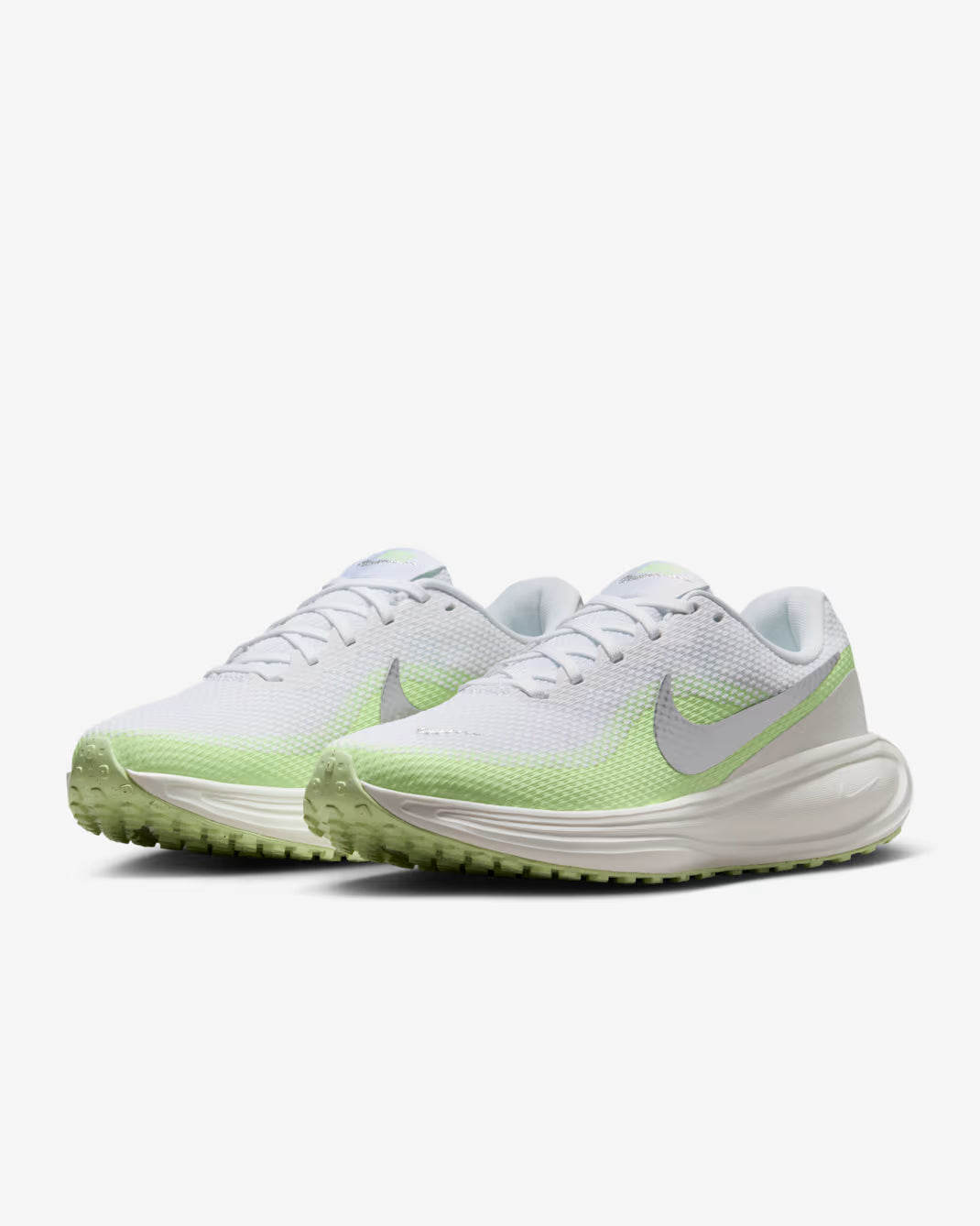 Nike Revolution 8