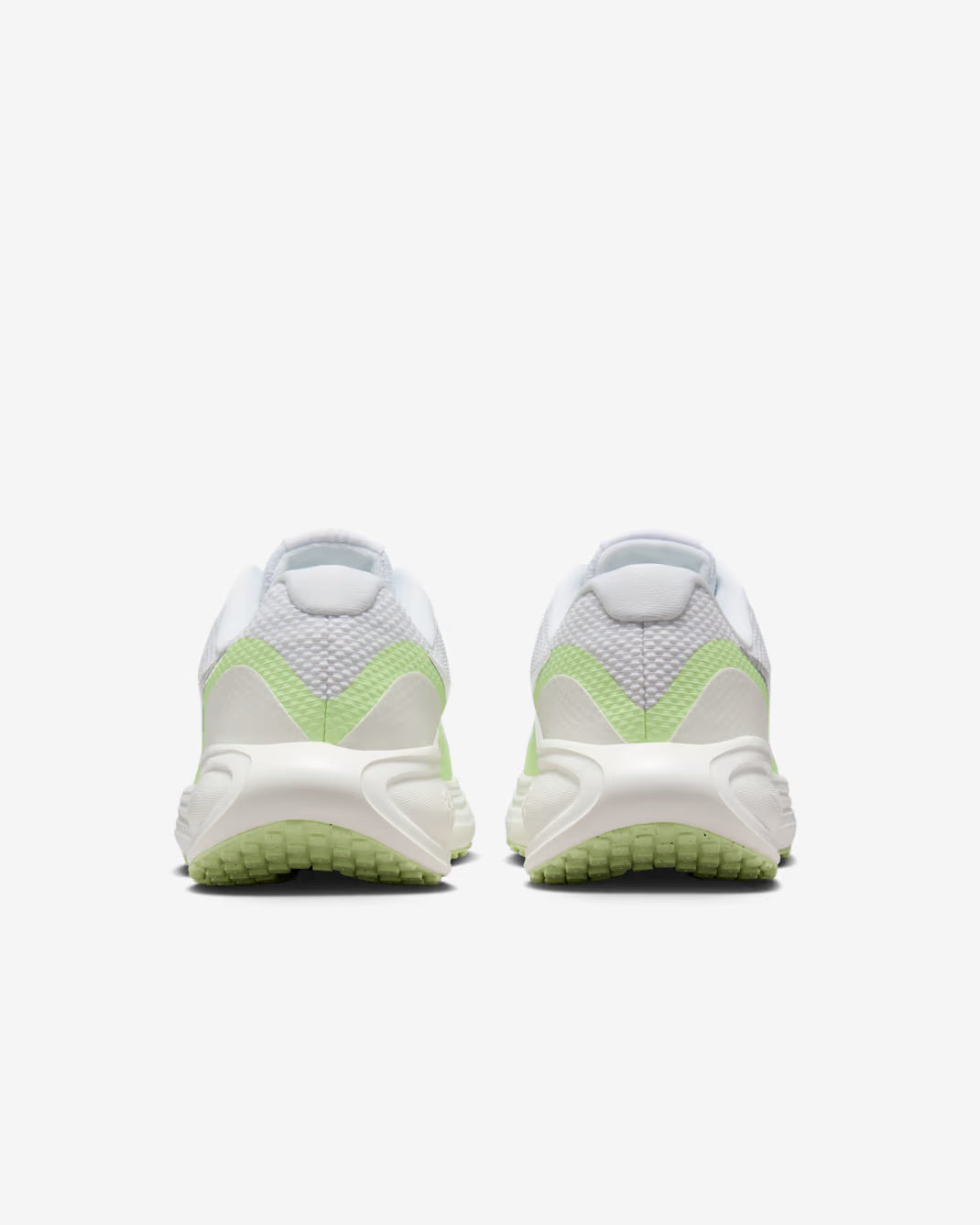 Nike Revolution 8